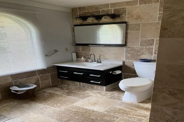 Oda, 1 Tek Kişilik Yatak, Engellilere Uygun, Ortak Banyo