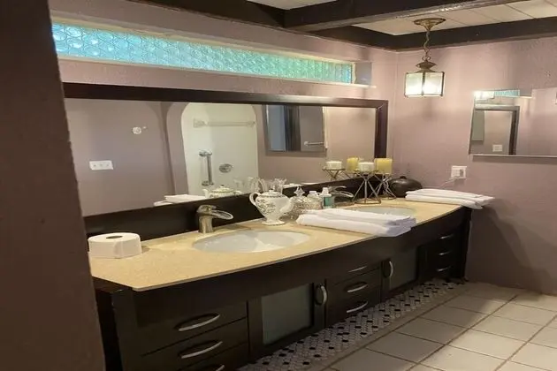 Oda, 1 Tek Kişilik Yatak, Engellilere Uygun, Ortak Banyo
