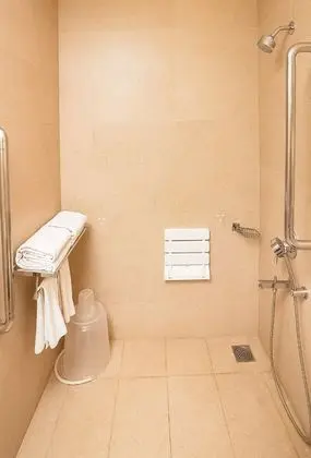 Tek Büyük veya İki Ayrı Yataklı Oda