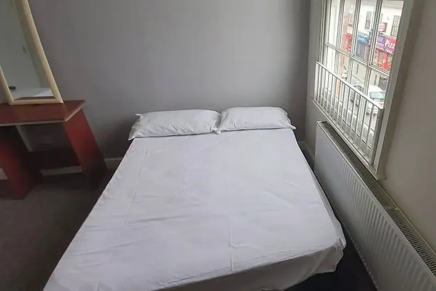 Standard Tek Büyük Yataklı Oda, Ortak Banyo