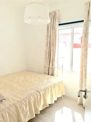 Tek Büyük Yataklı Oda, Ortak Banyo