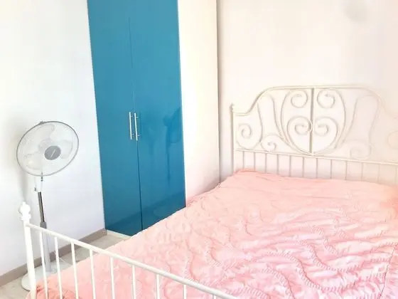 Tek Büyük Yataklı Oda, Ortak Banyo