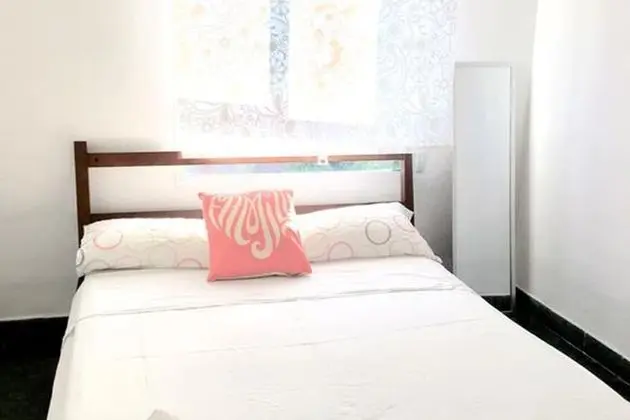 Tek Büyük Yataklı Oda, Ortak Banyo