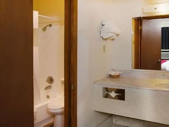 Oda, 1 Büyük (Queen) Boy Yatak