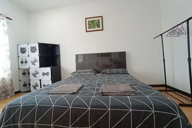 Tek Büyük Yataklı Oda, Ortak Banyo