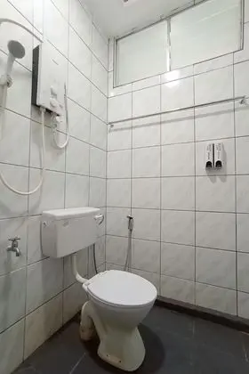 Tek Büyük Yataklı Oda, Ortak Banyo