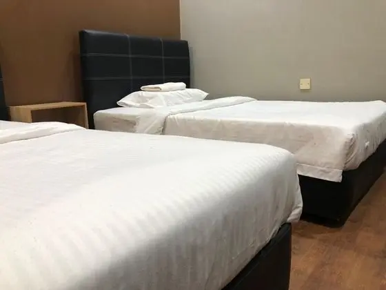 Üç Kişilik Oda, Ortak Banyo