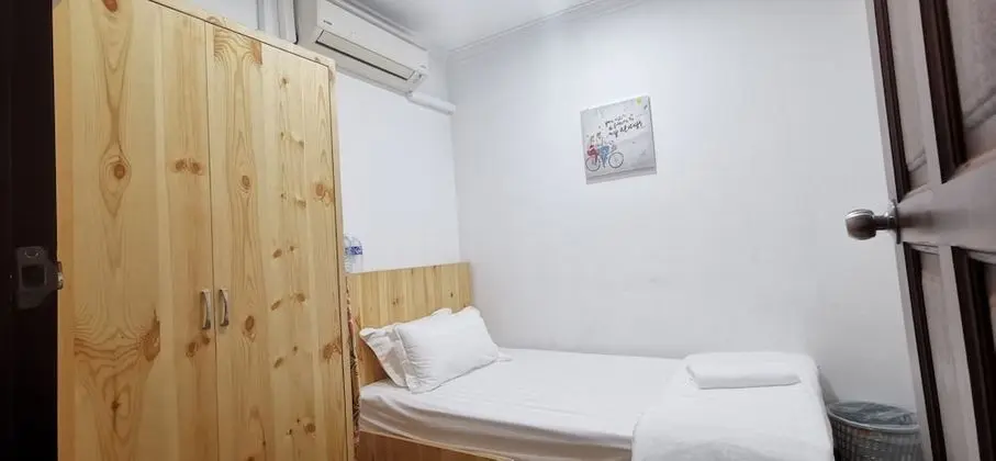 Tek Kişilik Oda, Ortak Banyo