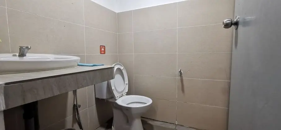 Tek Kişilik Oda, Ortak Banyo