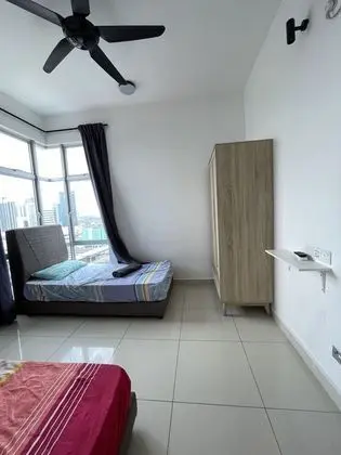İki Ayrı Yataklı Oda, Ortak Banyo