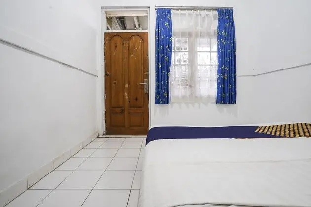 Economy Tek Büyük Yataklı Oda