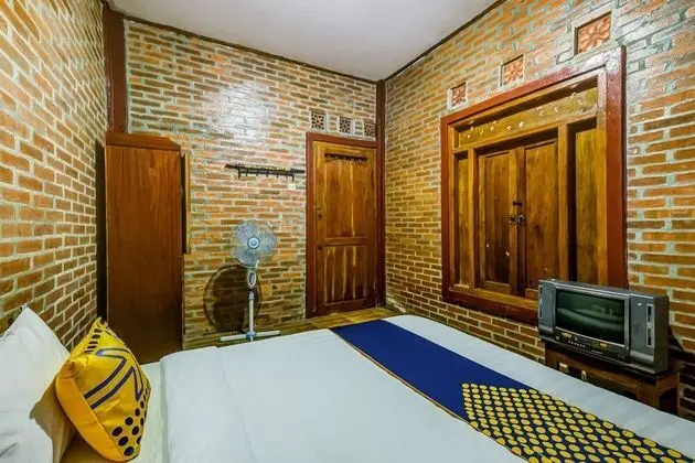 Basic Tek Büyük Yataklı Oda