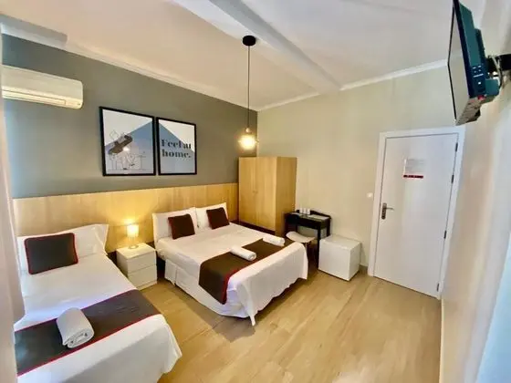 Tek Büyük Yataklı Oda (Extra Bed & Private Exterior Bathroom)