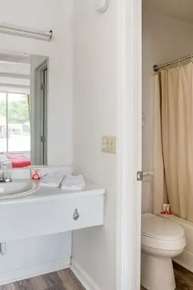 Oda, 1 Büyük (Queen) Boy Yatak, Sigara İçilebilir