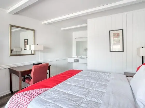 Oda, 1 Çift Kişilik Yatak, Sigara İçilebilir