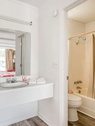 Oda, 1 Çift Kişilik Yatak, Sigara İçilebilir