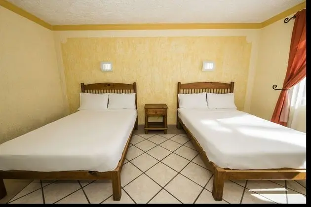 Standard Oda (2 Double Beds)