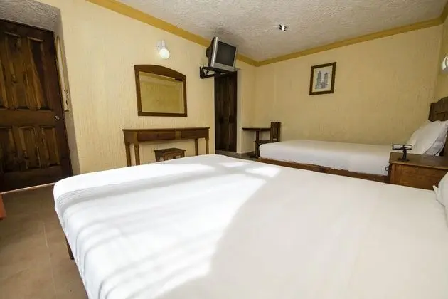 Standard Oda (2 Double Beds)