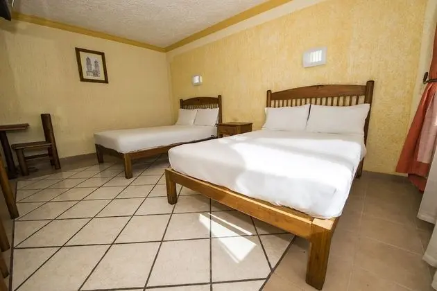 Standard Oda (2 Double Beds)