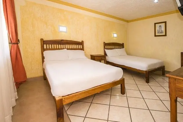 Standard Oda (2 Double Beds)