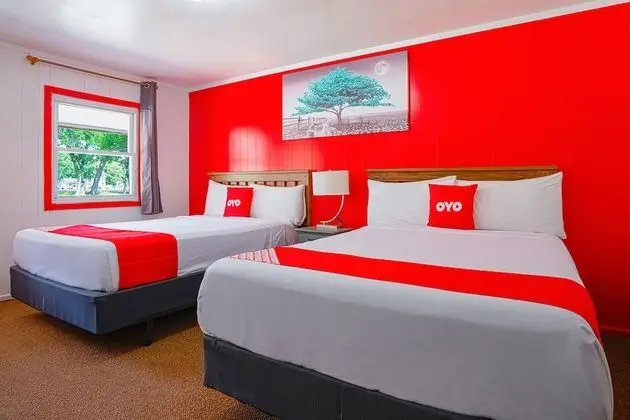 Oda, 2 Büyük (Queen) Boy Yatak