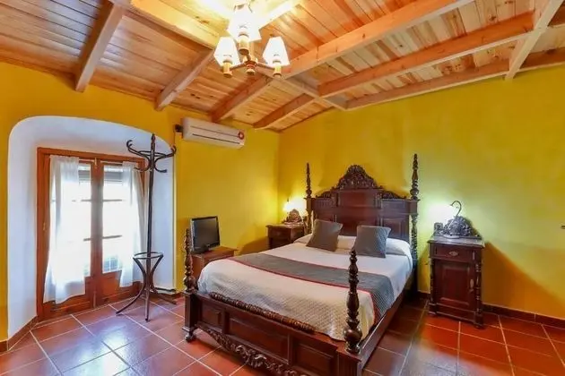 Tek Büyük veya İki Ayrı Yataklı Oda