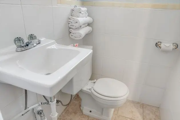 Oda, 1 Büyük (Queen) Boy Yatak, Sigara İçilebilir