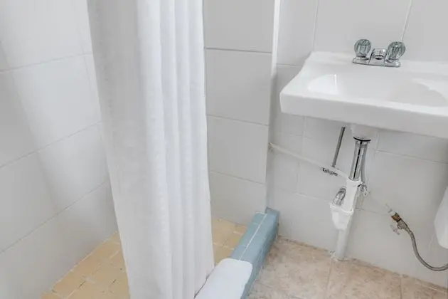Oda, 1 Büyük (Queen) Boy Yatak, Sigara İçilebilir