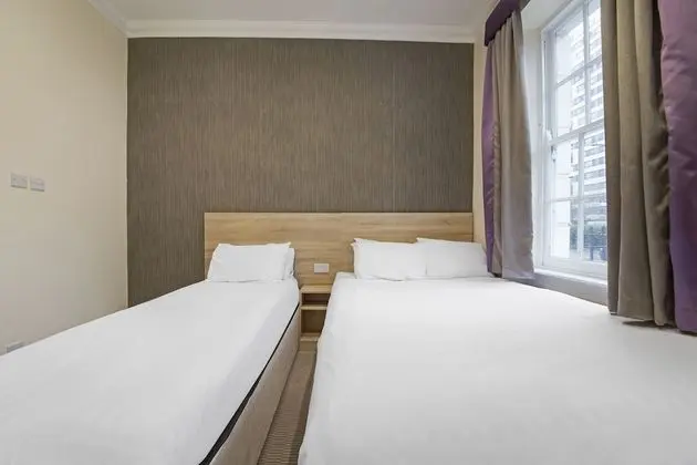 Deluxe Üç Kişilik Oda