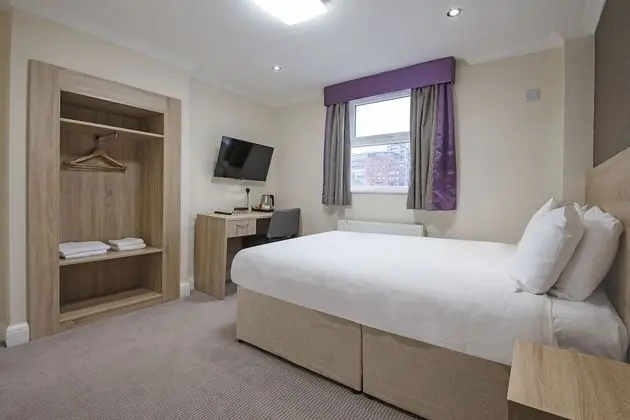 Standard Tek Büyük Yataklı Oda