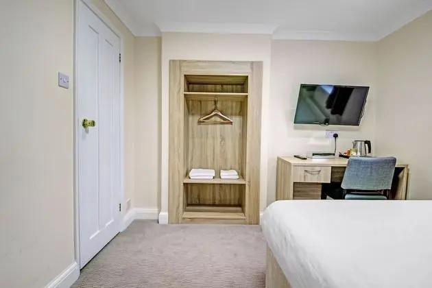 Standard Tek Büyük Yataklı Oda