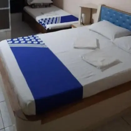Üç Kişilik Oda, Birden Çok Yatak