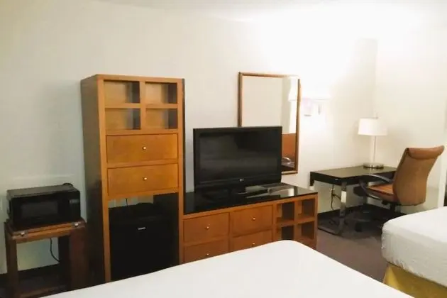 Oda, 2 Çift Kişilik Yatak, Sigara İçilmez