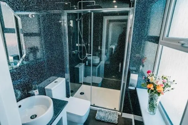 Deluxe Üç Kişilik Oda, Birden Çok Yatak