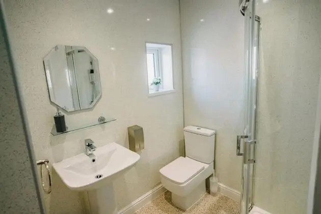 Deluxe Üç Kişilik Oda, Birden Çok Yatak