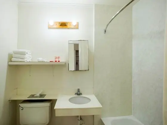 Oda (1 Queen Bed & 1 Single Bed)