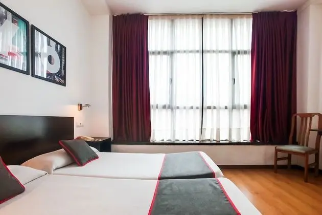 Tek Büyük Yataklı Oda (Habitación Twin)