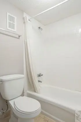 Oda Deluxe King Bed