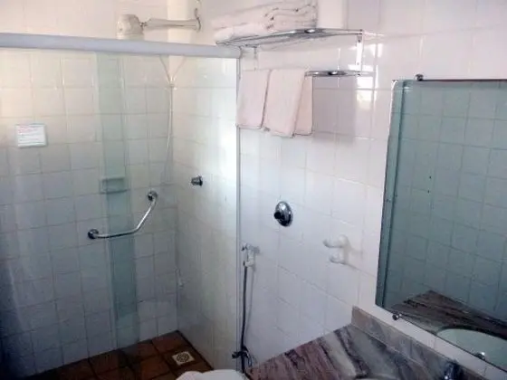 Üç Kişilik Oda, Birden Çok Yatak
