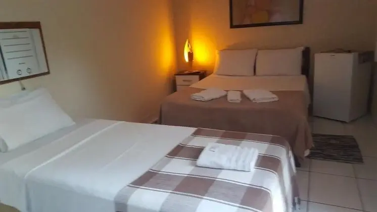 Üç Kişilik Oda, Birden Çok Yatak