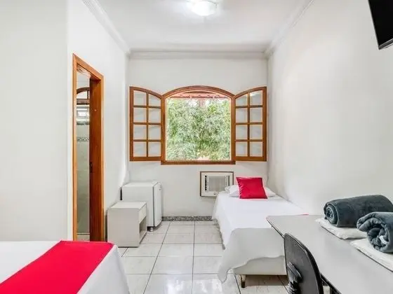 Üç Kişilik Oda, Birden Çok Yatak