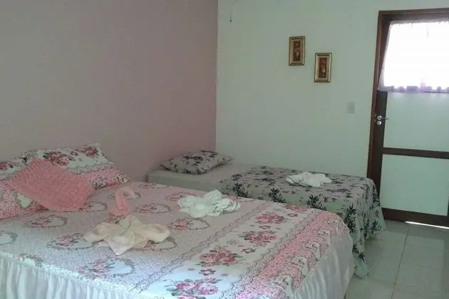 Üç Kişilik Oda, Birden Çok Yatak