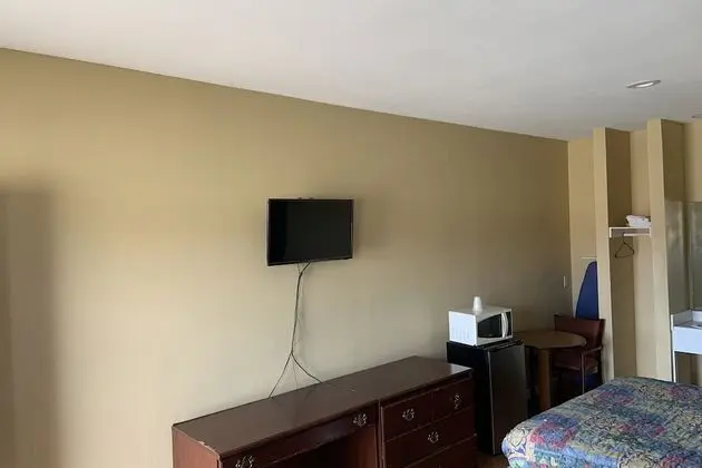 Oda, 2 Büyük (Queen) Boy Yatak