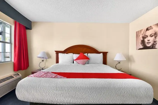 Oda Deluxe King Bed