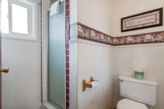 Oda, 2 Büyük (Queen) Boy Yatak