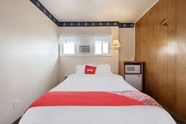 Oda, Birden Çok Yatak (1 Queen Bed & 1 Single Bed)