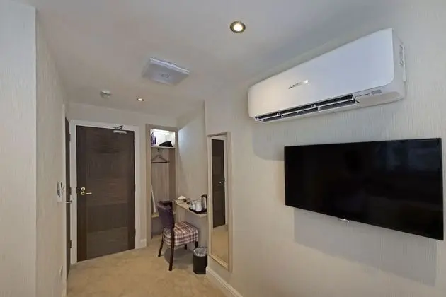 Standard Tek Büyük Yataklı Oda (Small )