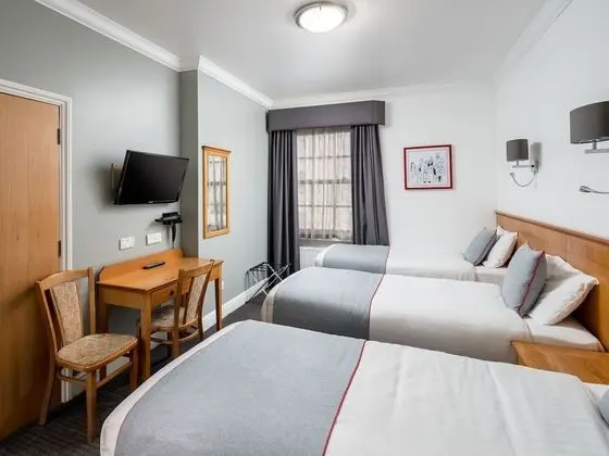 Deluxe Üç Kişilik Oda