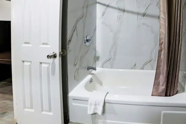 Oda, 1 Büyük (Queen) Boy Yatak