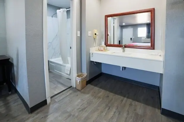 Oda, 1 En Büyük (King) Boy Yatak, Sigara İçilebilir